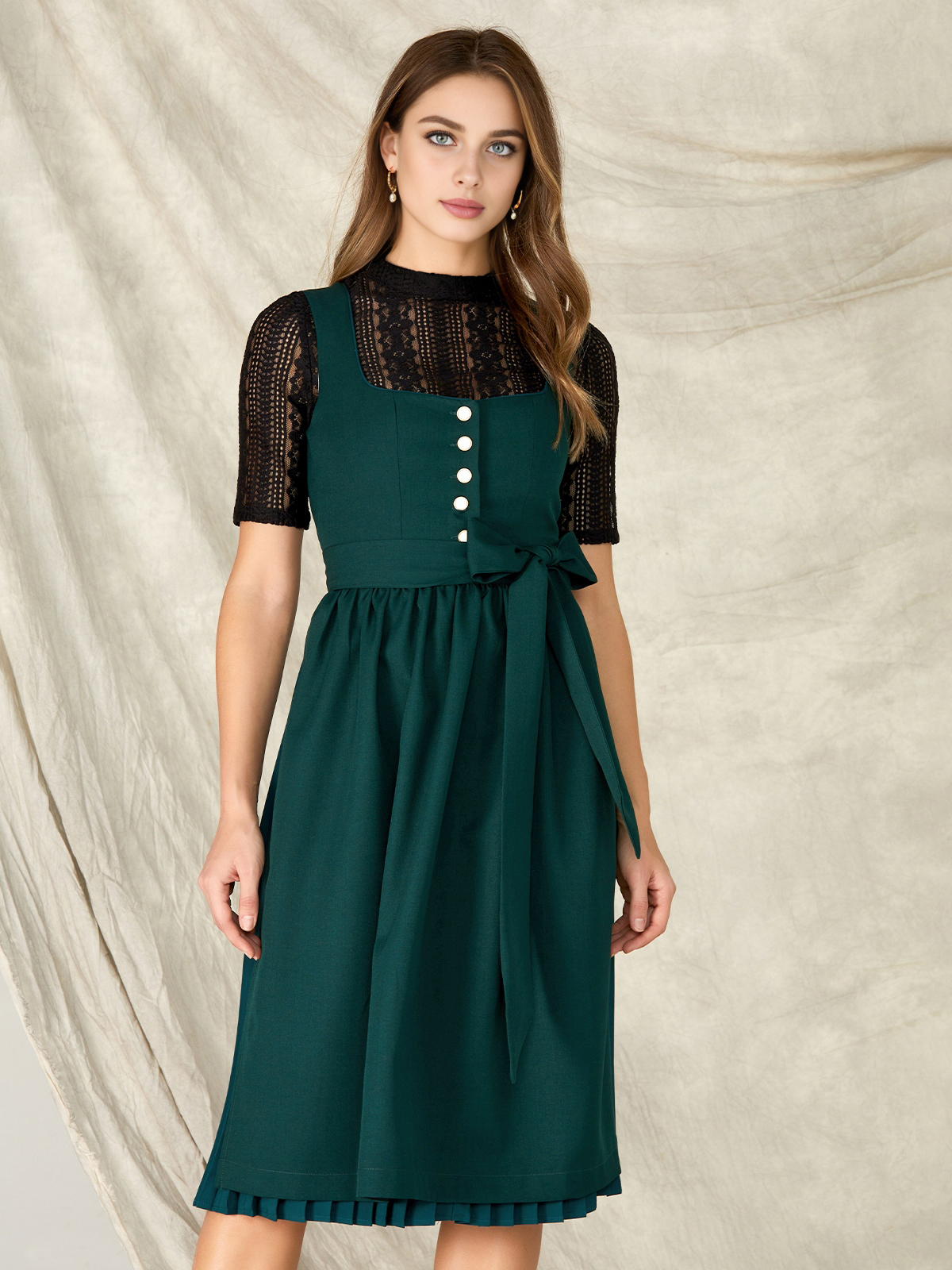Moderner Dirndl-Stil in Grün