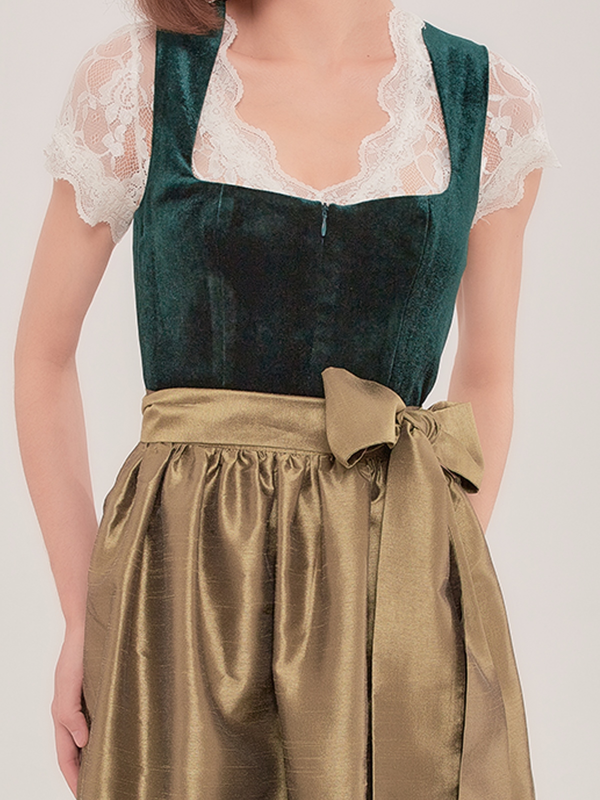 Dirndl in Grün – ein frischer Kontrast zu Rot