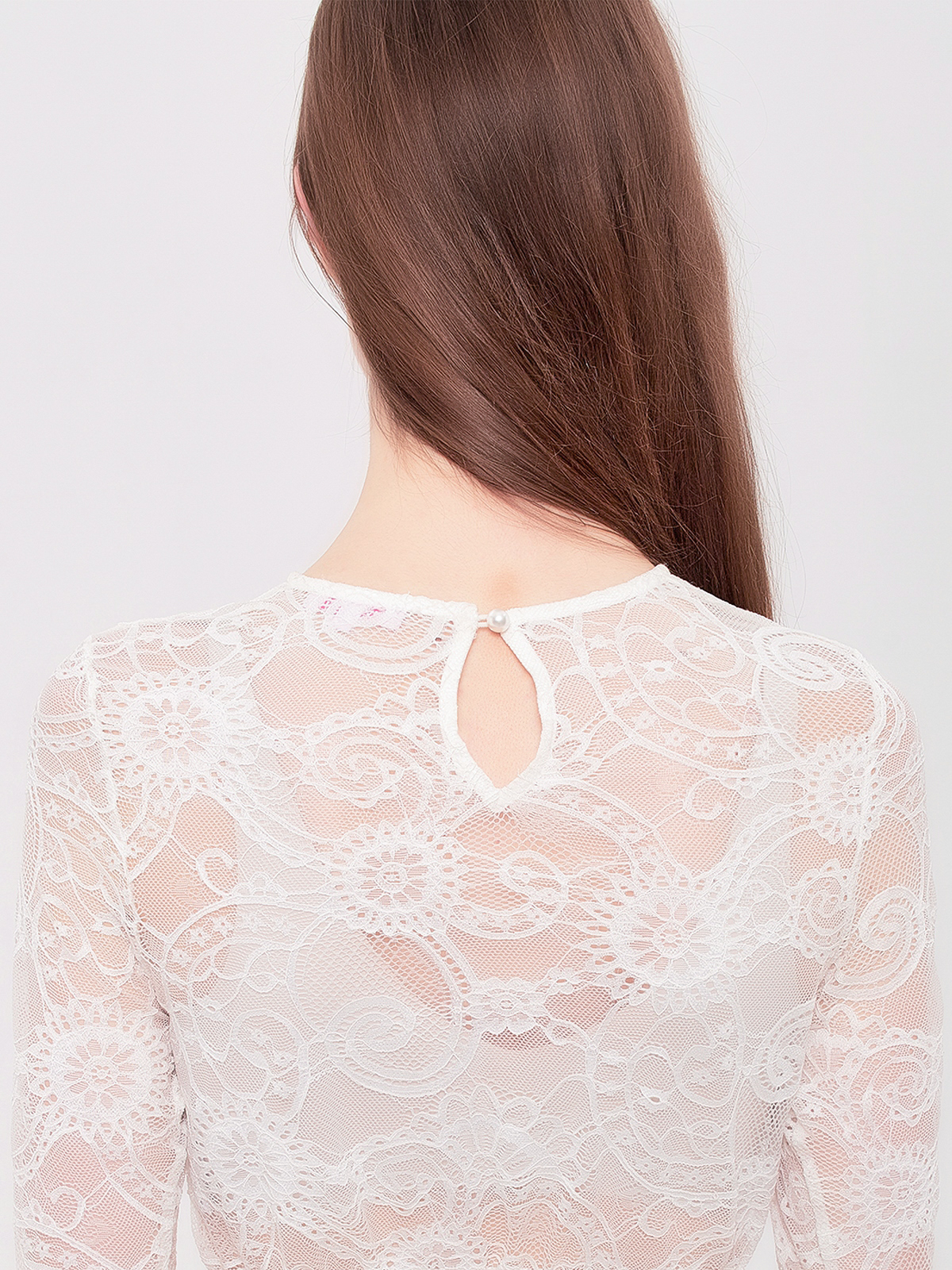 Modernes Dirndl mit femininem Schnitt