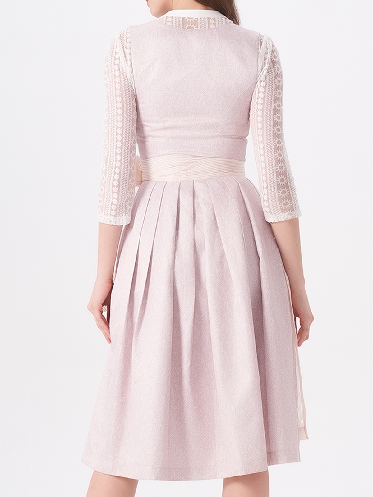 Ein elegantes Dirndl in Rosa, perfekt für festliche Anlässe