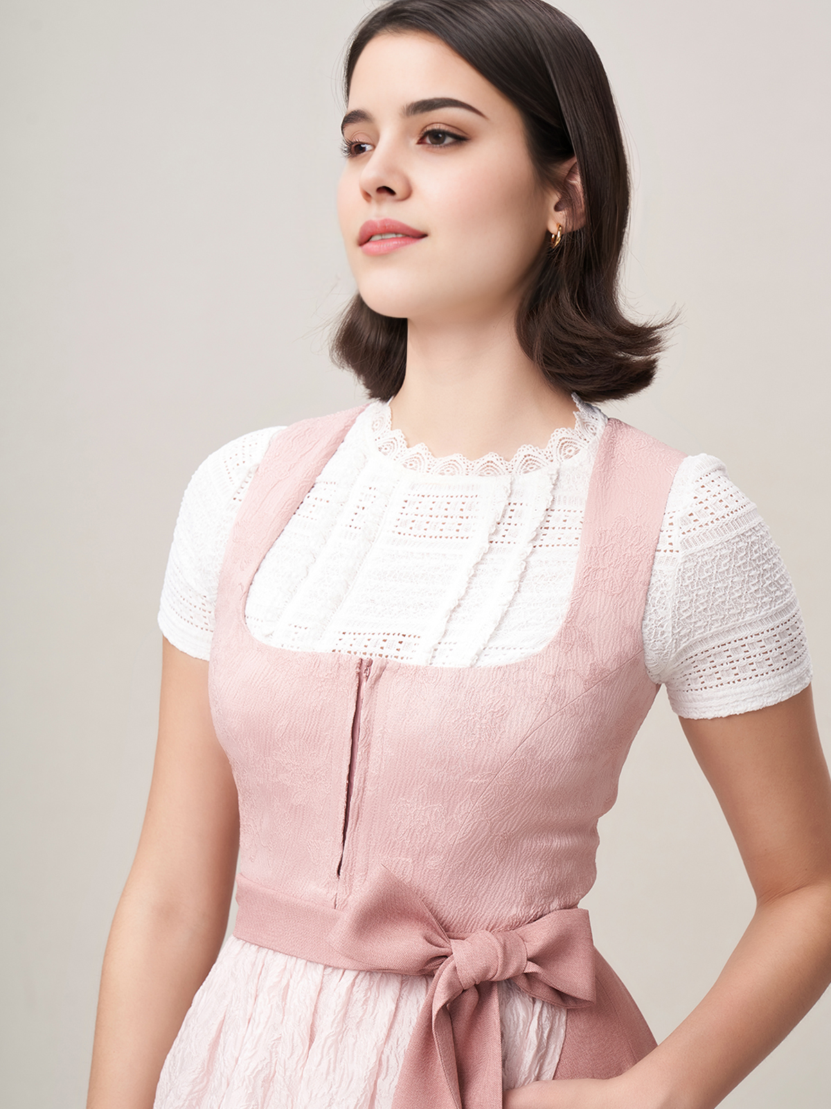 Dirndl in Rosa – ein Beispiel für moderne Trachtenmode
