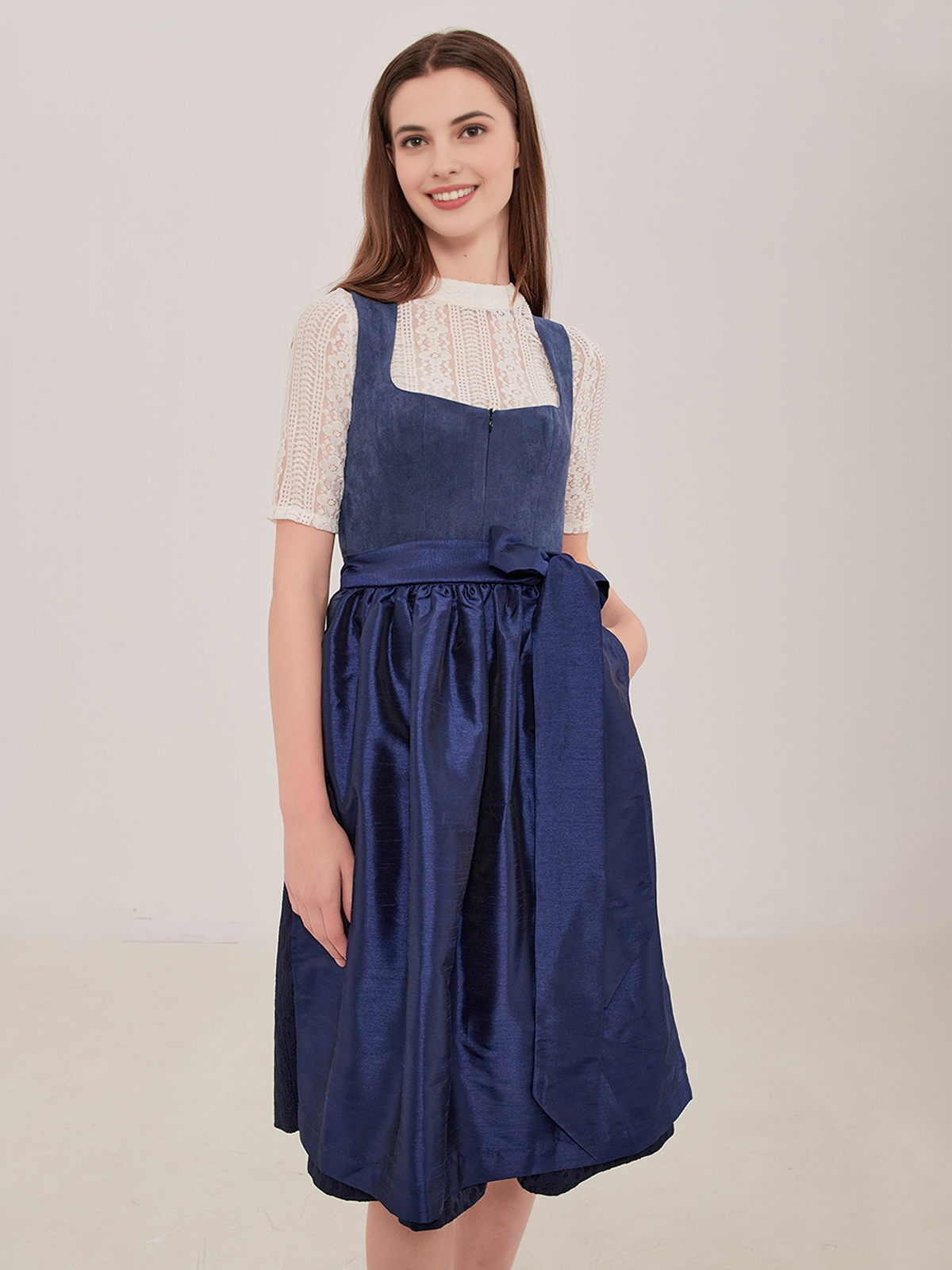 Dirndl senfgelb – elegant und vielseitig