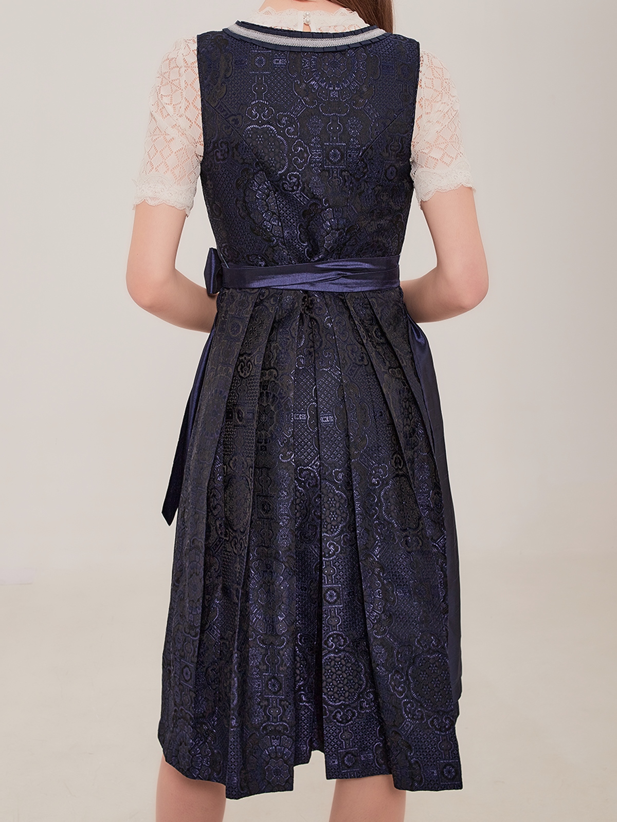 Dirndl in Grün – stilvoll & bezahlbar