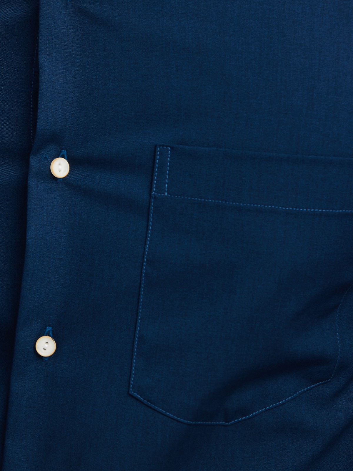 Modernes blaues Leder Dirndl mit raffiniertem Schnitt