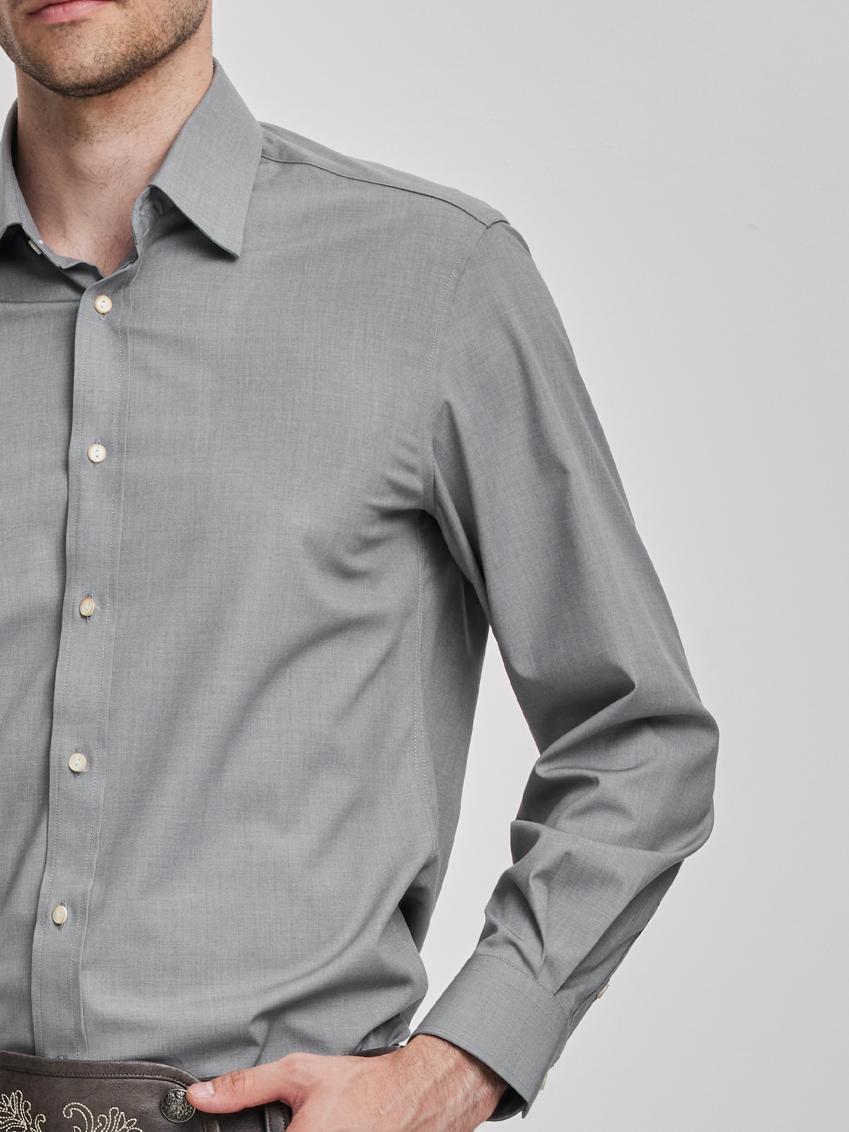 Dirndl Langarmbluse in Grau