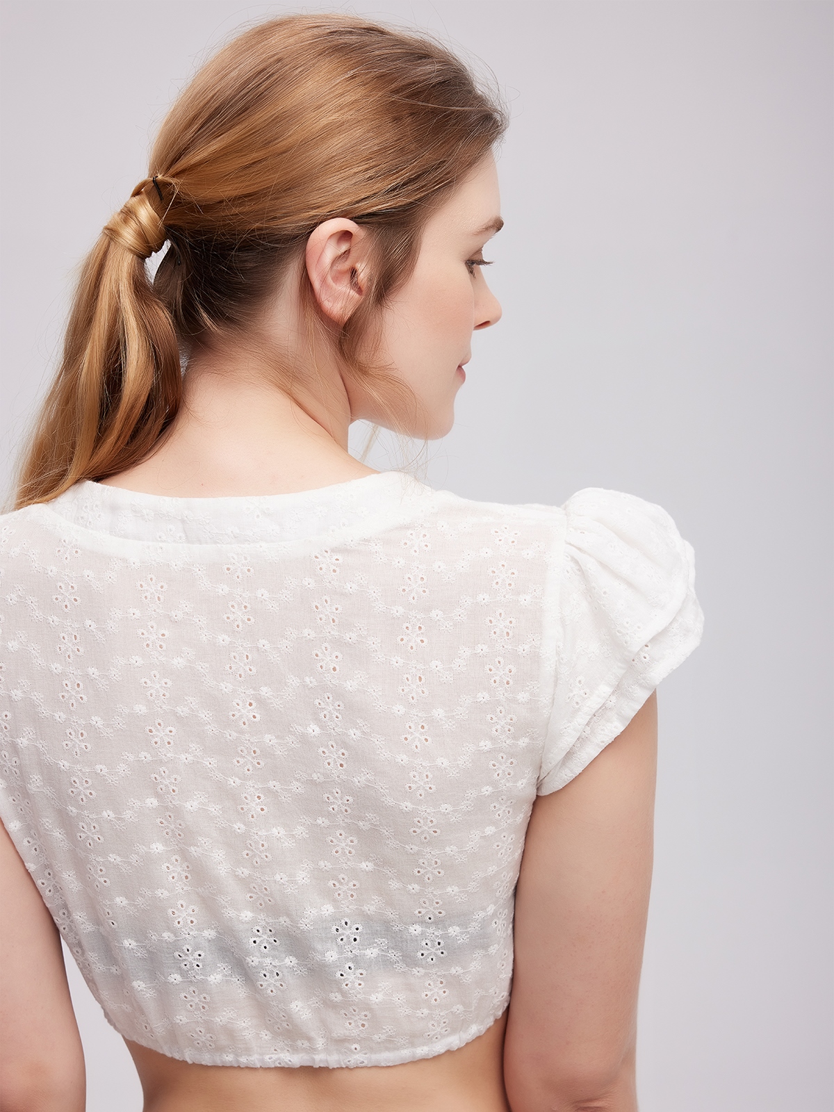 Dirndlbluse in Weiß – perfekt für ein rosa Dirndl