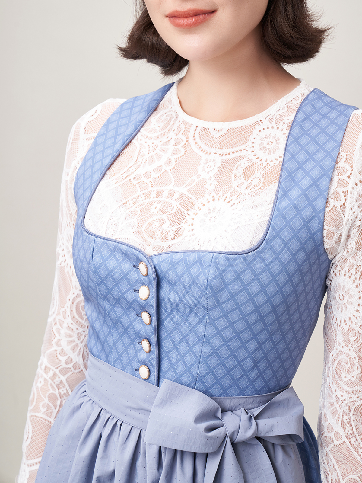 Dirndl Lang Rot in eleganter Ausführung