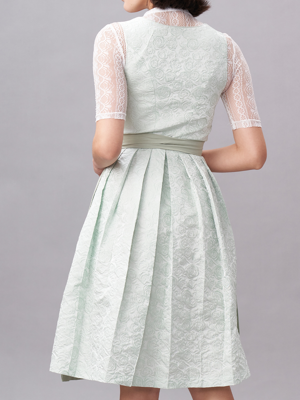 Dirndl in Grün – stilvoll und traditionell