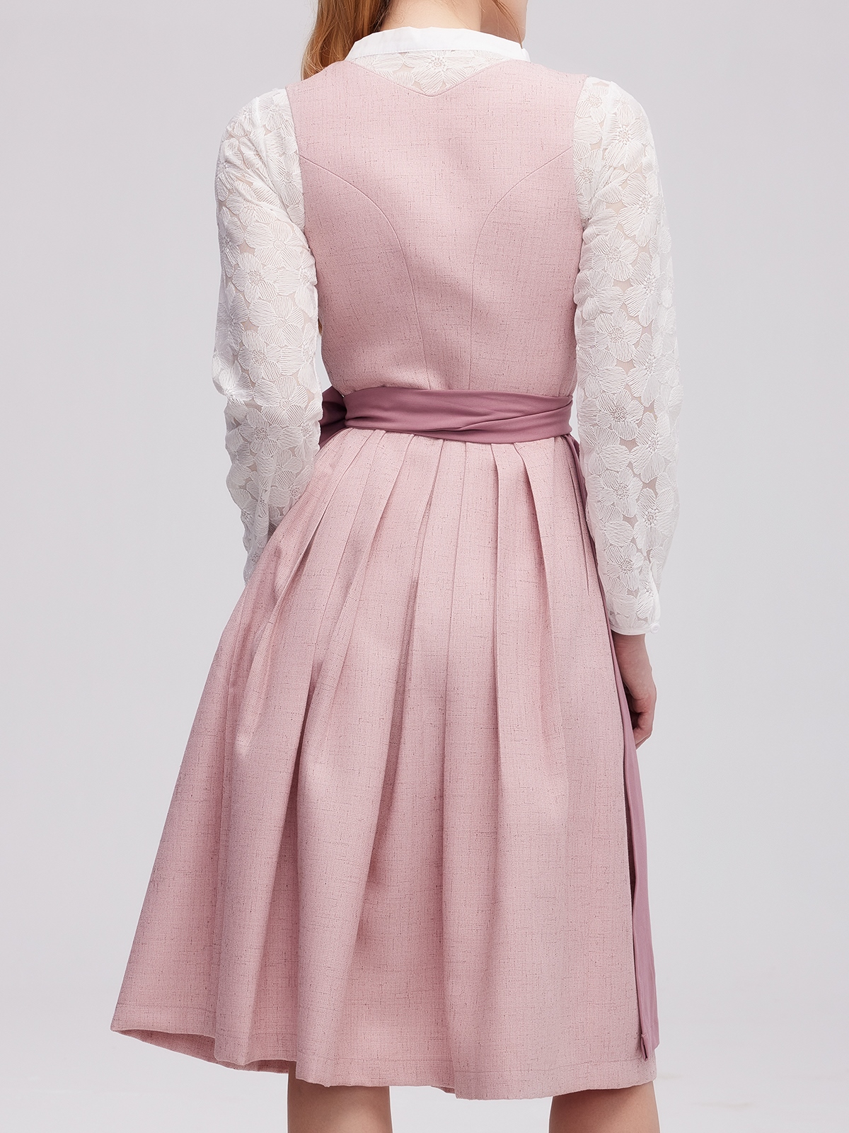 Dirndl in smaragdgrünem Samt