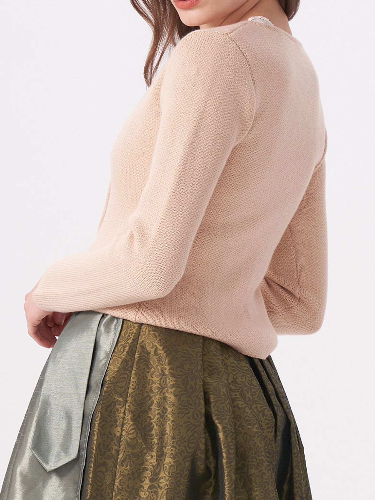 Ein braunes Leder Dirndl mit rustikalem Charme