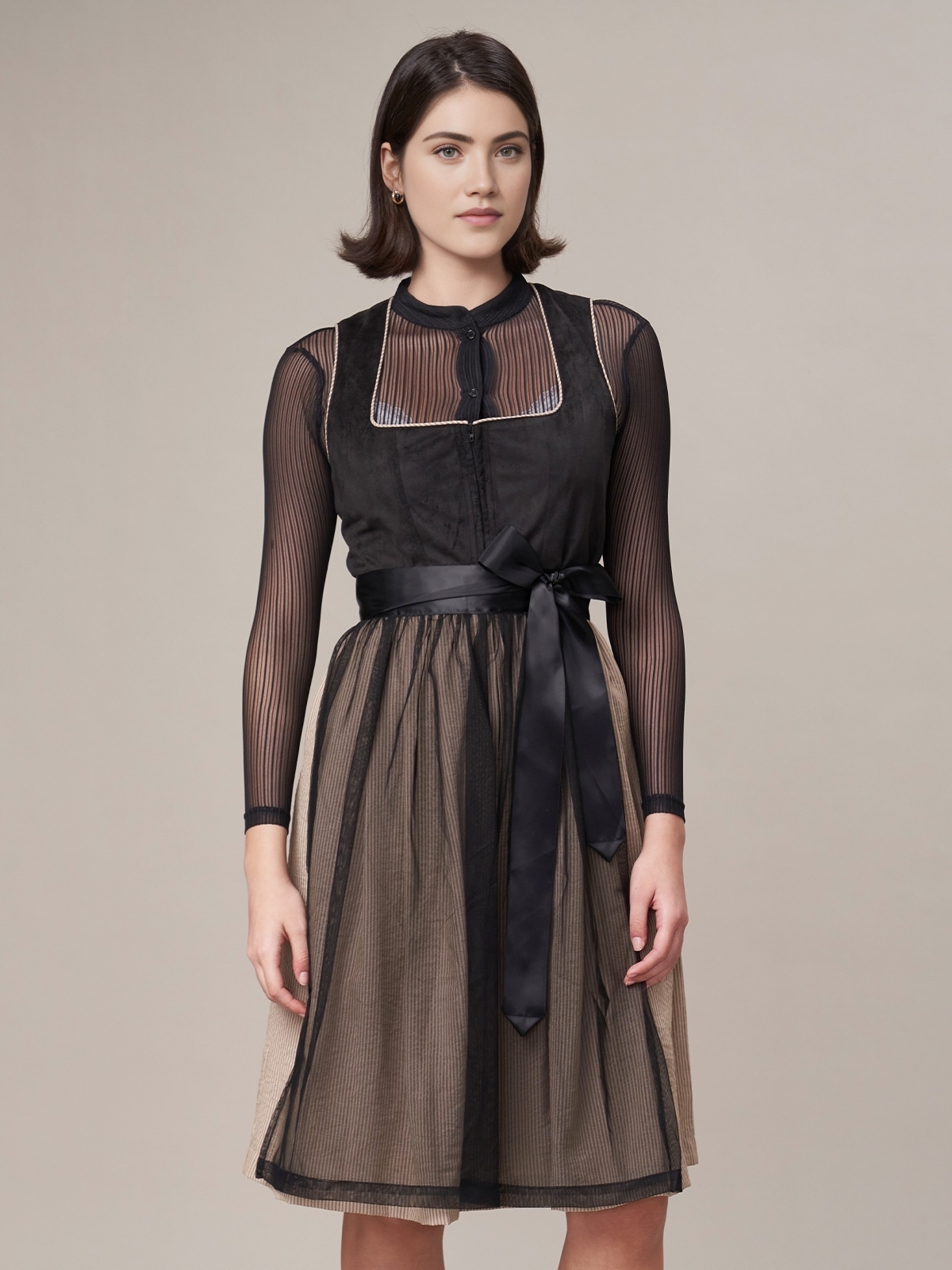 Mini Dirndl 50 cm in Schwarz