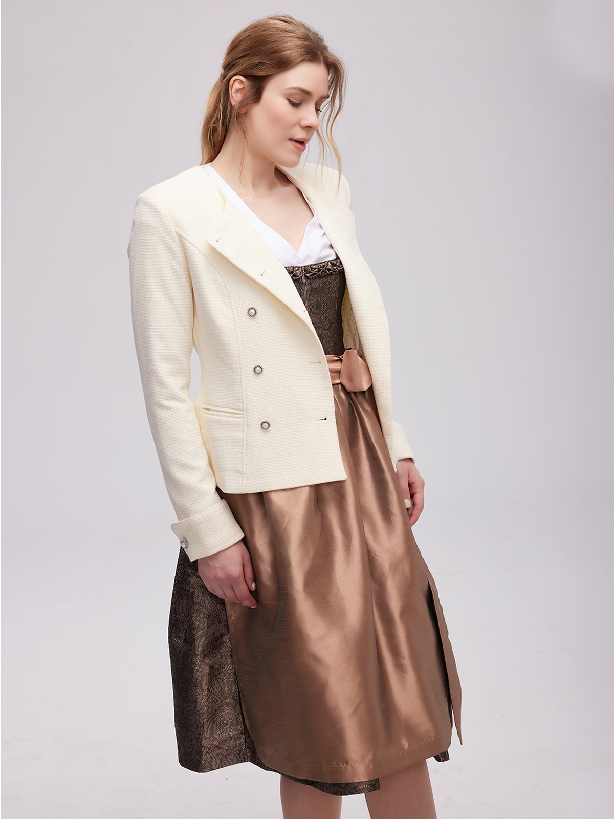 Dirndl Dunkelblau Samt – Eleganz in Perfektion